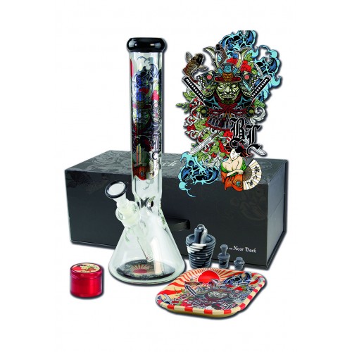 Black Leaf Ronin and Geisha Boxed Bong